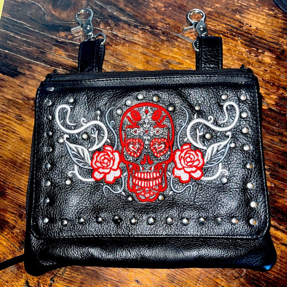 Leather belt loop purse